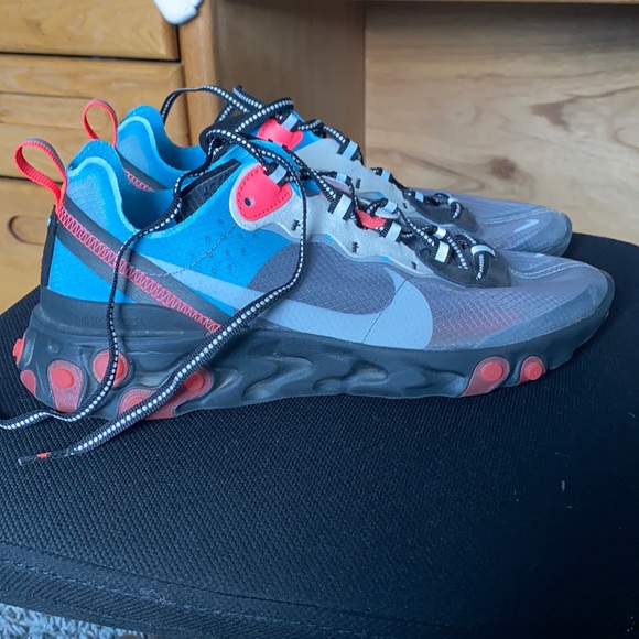 They don't fit me - Main Image